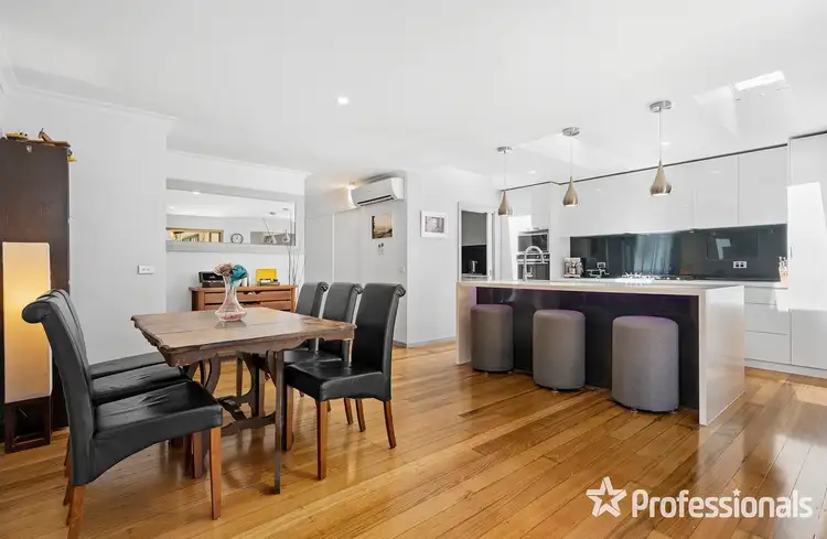 Sixth view of Homely house listing, 2 Kemp Avenue, Mount Evelyn VIC 3796