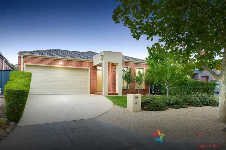8 Penrose Mews, Hillside VIC 3037