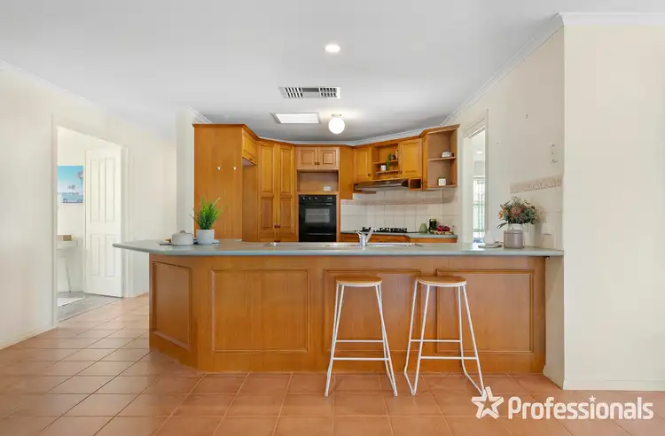Second view of Homely house listing, 10 Whernside Court, Mooroolbark VIC 3138
