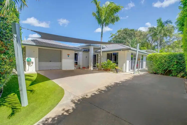 14 Seventh Avenue, Sandgate QLD 4017