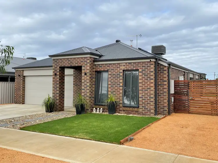 2 Kilmartin Place, Numurkah VIC 3636