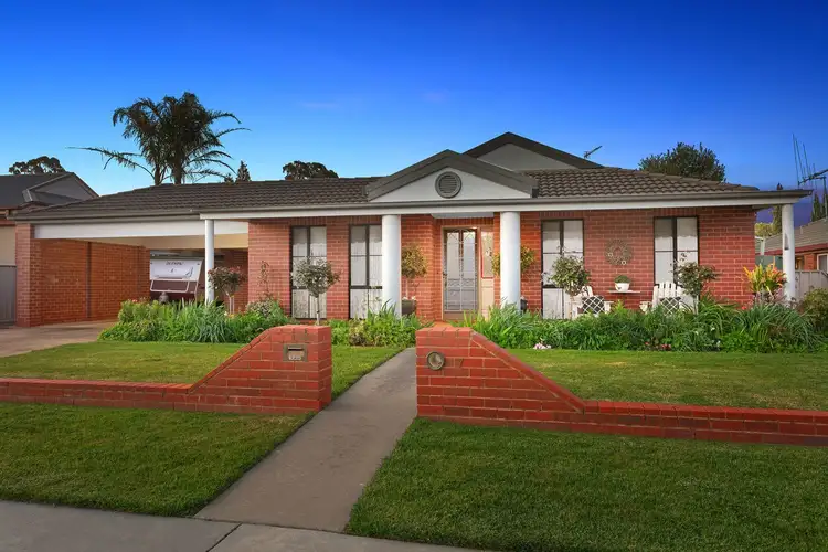 17 Firth Street, California Gully VIC 3556