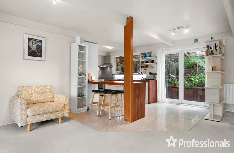 Fifth view of Homely house listing, 2 Blue Wren Court, Mount Evelyn VIC 3796