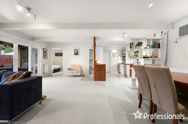Sixth view of Homely house listing, 2 Blue Wren Court, Mount Evelyn VIC 3796