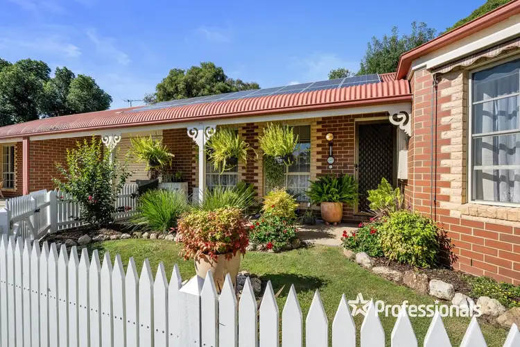 Main view of Homely unit listing, 2/20 Nickless Street, Chiltern VIC 3683