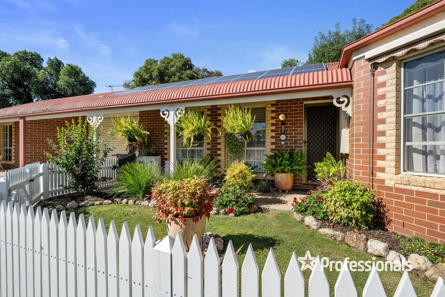 Main view of Homely unit listing, 2/20 Nickless Street, Chiltern VIC 3683