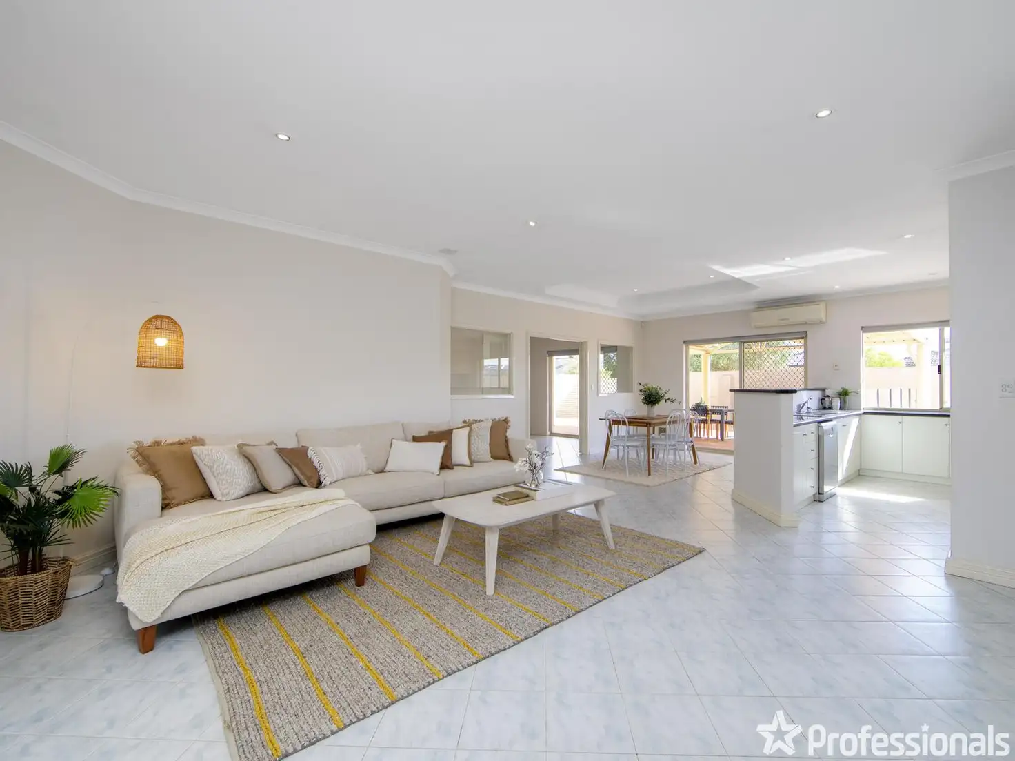 Main view of Homely house listing, 2 Limerick Loop, Wattle Grove WA 6107