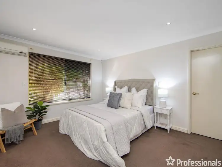 Fourth view of Homely house listing, 2 Limerick Loop, Wattle Grove WA 6107