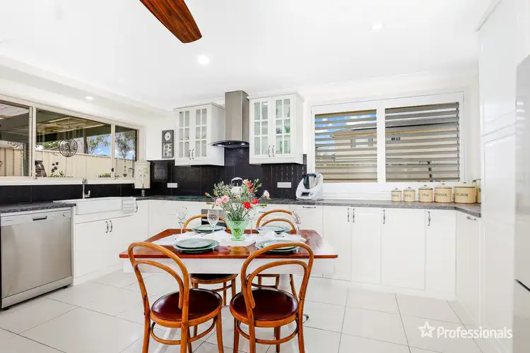 2/11 Chausson Place, Cranebrook NSW 2749