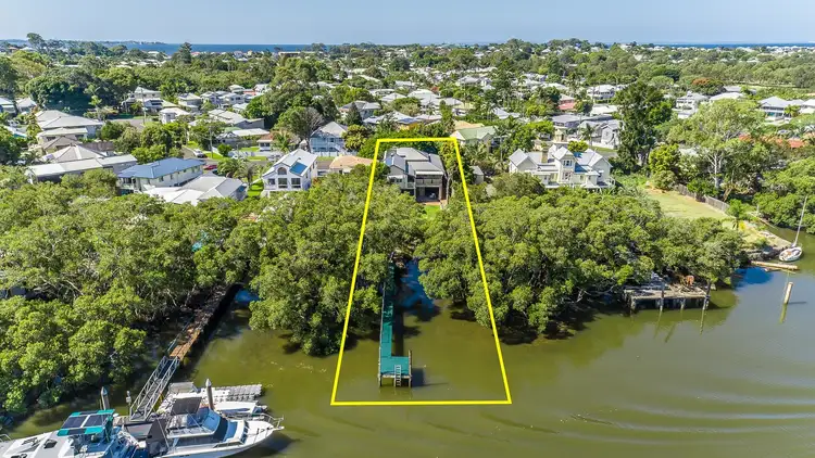26 Wharf Street, Shorncliffe QLD 4017