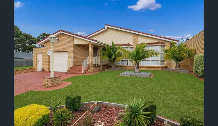 14 Chichester Drive, Taylors Lakes VIC 3038