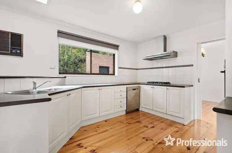 Third view of Homely house listing, 3 Dysart Place, Mooroolbark VIC 3138