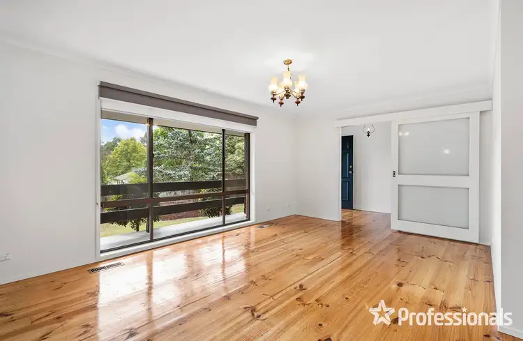Sixth view of Homely house listing, 3 Dysart Place, Mooroolbark VIC 3138