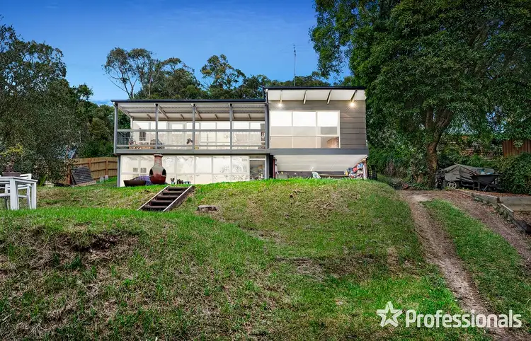 17 Murrumbung Road, Mount Evelyn VIC 3796