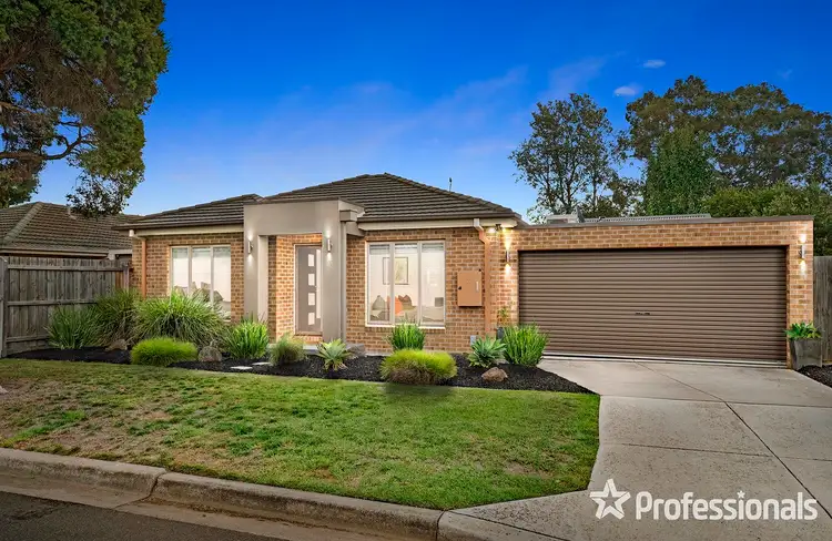3 Saxon Drive, Mooroolbark VIC 3138