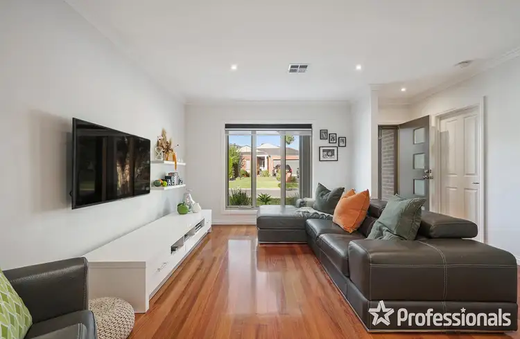 Sixth view of Homely house listing, 3 Saxon Drive, Mooroolbark VIC 3138