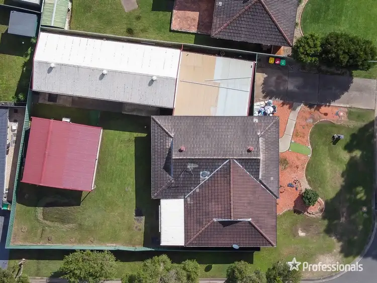 1 Maroni Place, St Clair NSW 2759