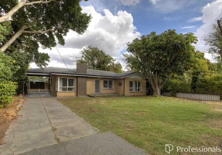 7 Connaught Street, Forrestfield WA 6058