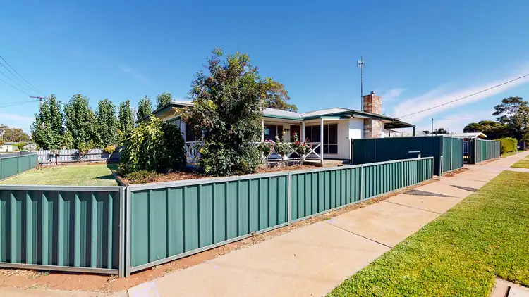 22 Douglas Avenue, Swan Hill VIC 3585