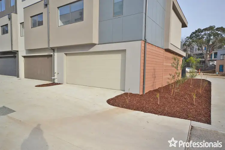 Second view of Homely unit listing, 2 Lithgow Way, Mooroolbark VIC 3138