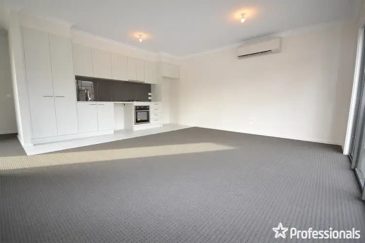 Fourth view of Homely unit listing, 2 Lithgow Way, Mooroolbark VIC 3138