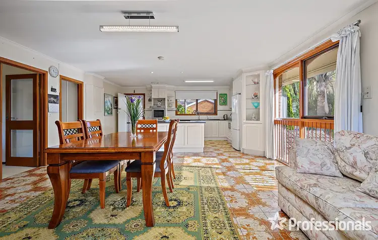 Sixth view of Homely house listing, 2 Menzies Crescent, Ringwood North VIC 3134