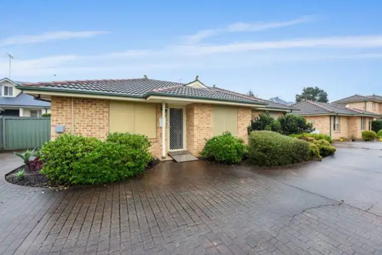 2/63 Jamsion Road, Kingswood NSW 2747