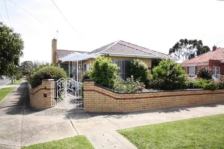 Third view of Homely house listing, 1 Rupert Court, Broadmeadows VIC 3047