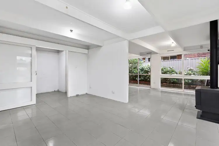 Fifth view of Homely house listing, 2 Waylett Court, Deer Park VIC 3023