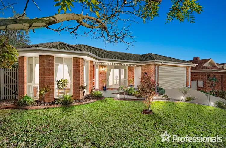 13 Clinton Lane, Chirnside Park VIC 3116