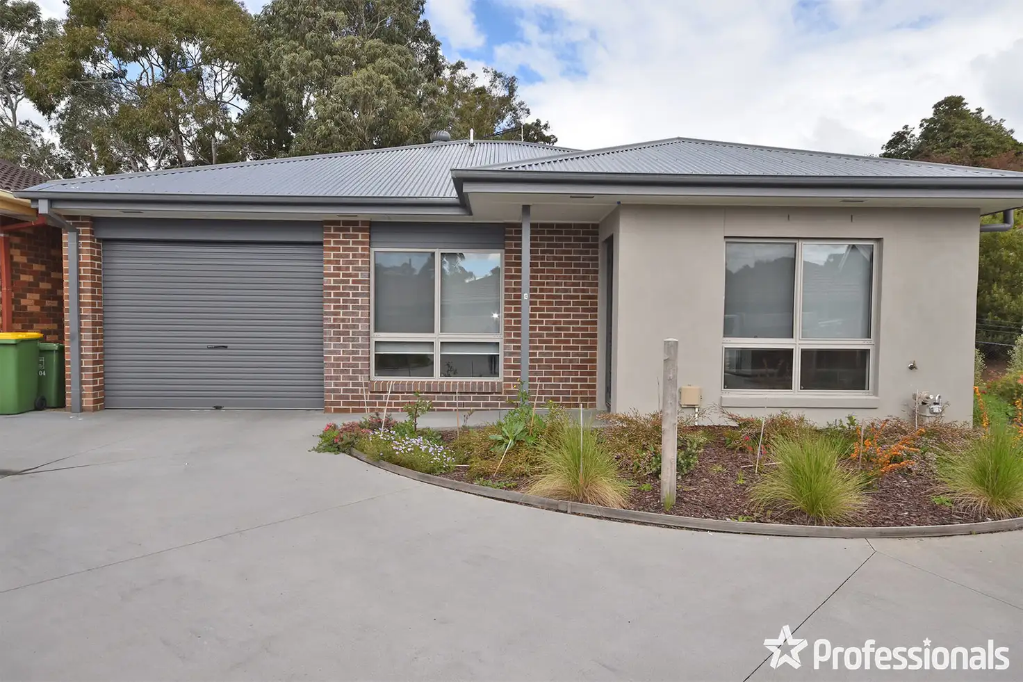 Main view of Homely house listing, 4 Reska Place, Mooroolbark VIC 3138