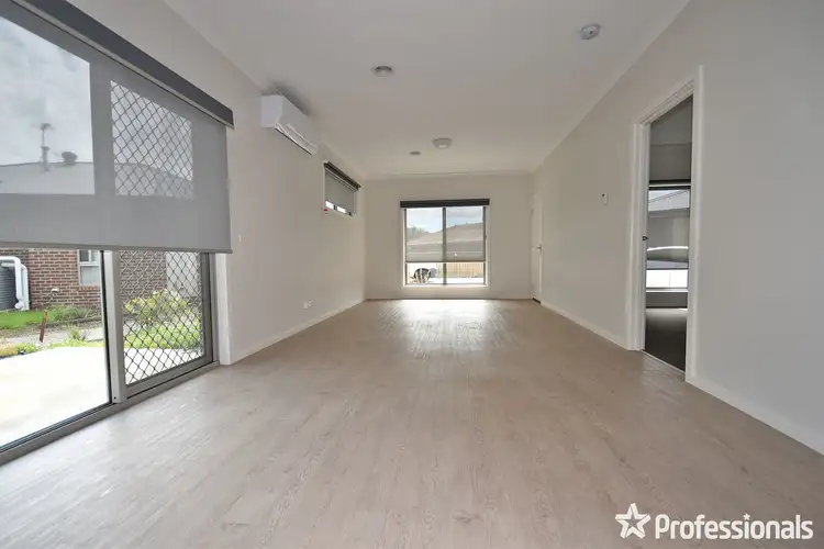 Fourth view of Homely house listing, 4 Reska Place, Mooroolbark VIC 3138