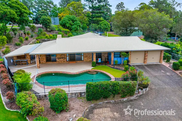 3 Emerald Drive, Southside QLD 4570