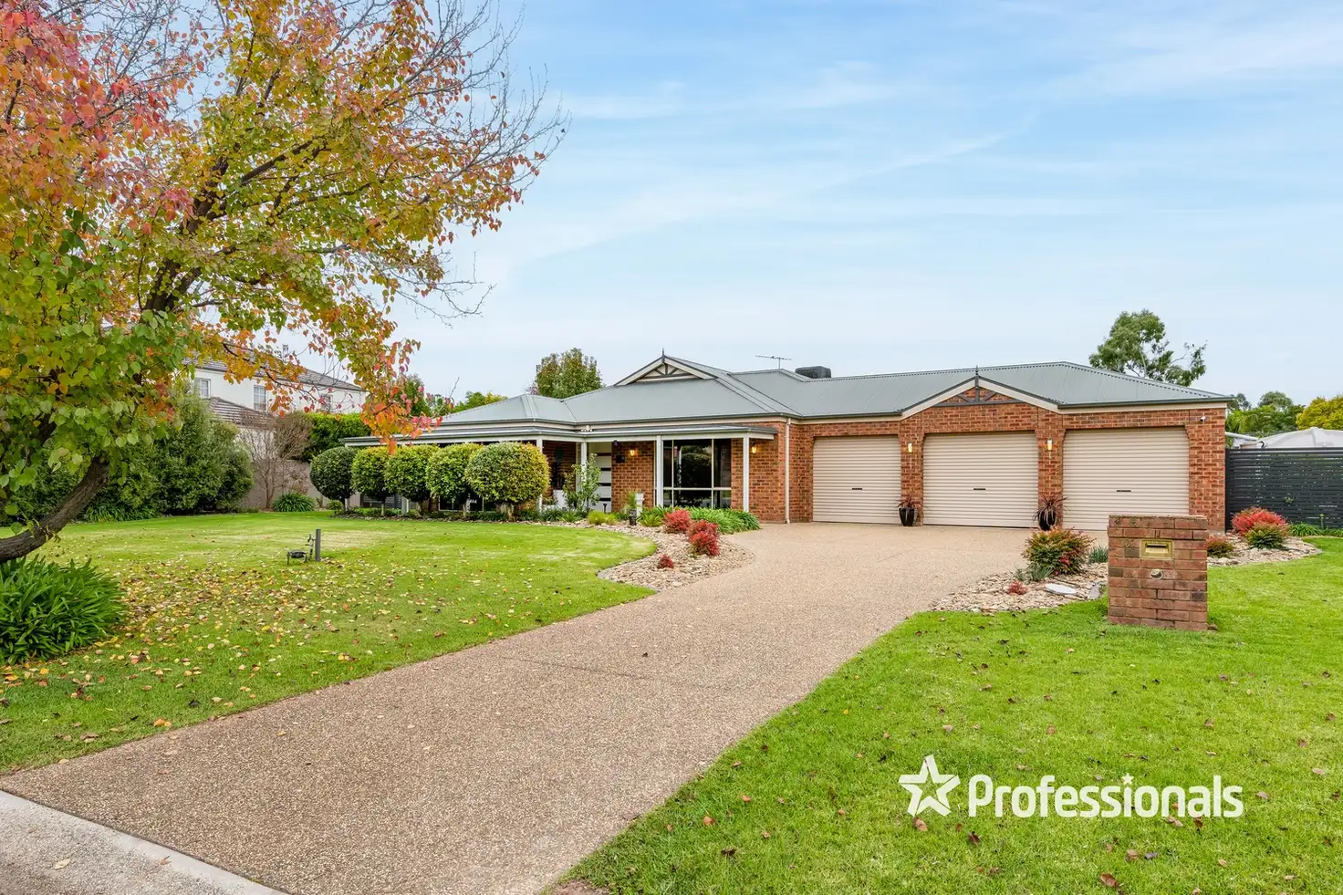 Main view of Homely house listing, 10 Parkfield Drive, Wodonga VIC 3690
