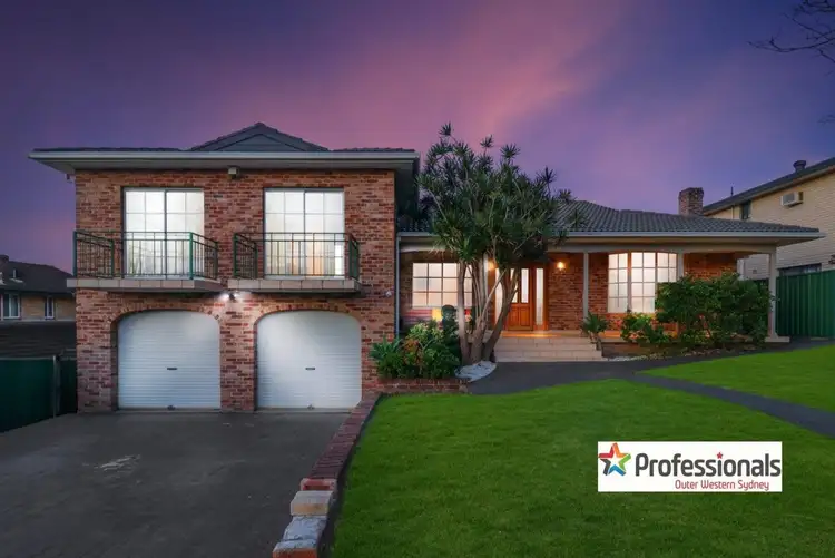 8 Wills Glen, St Clair NSW 2759