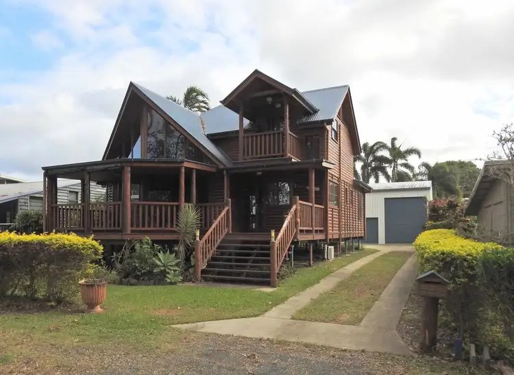 8 Ward Esplanade, Ball Bay QLD 4741