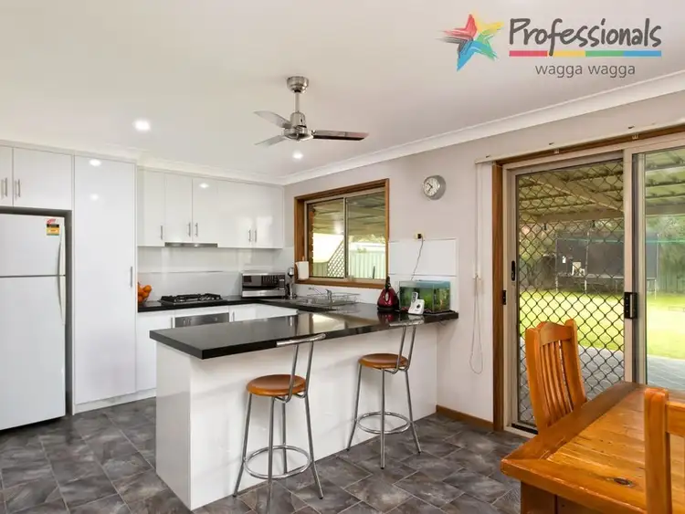 Third view of Homely house listing, 8 Avocet Drive, Wagga Wagga NSW 2650