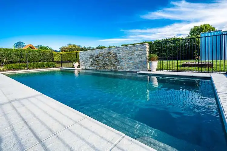 12 Castlereagh Court, Southside QLD 4570