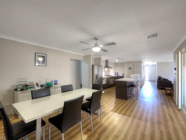 55 Setosa Drive, Forrestfield WA 6058