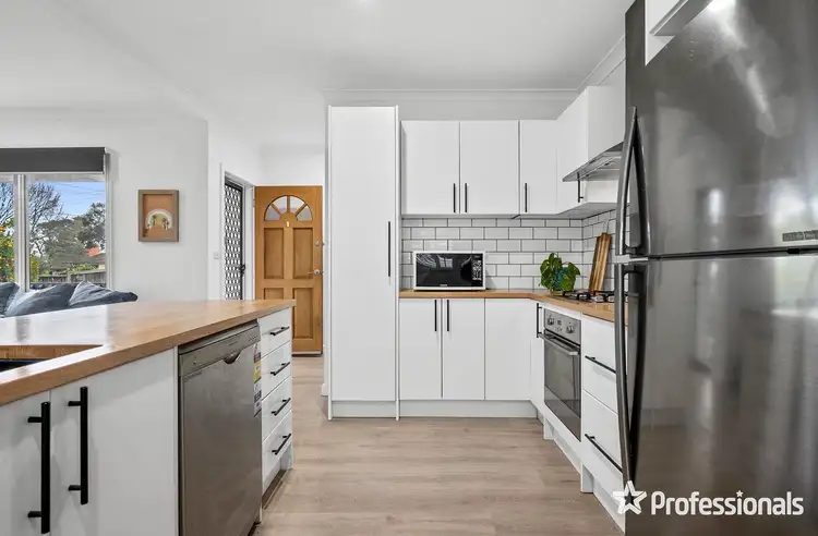Third view of Homely house listing, 7 Diane Crescent, Mooroolbark VIC 3138