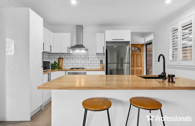 Fourth view of Homely house listing, 7 Diane Crescent, Mooroolbark VIC 3138