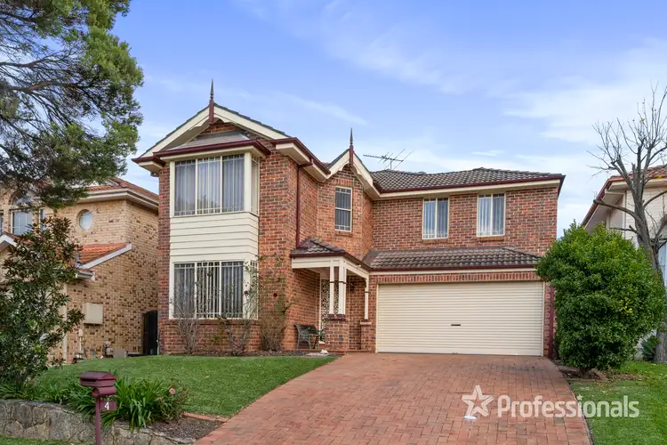 4 Magnolia Close, Casula NSW 2170