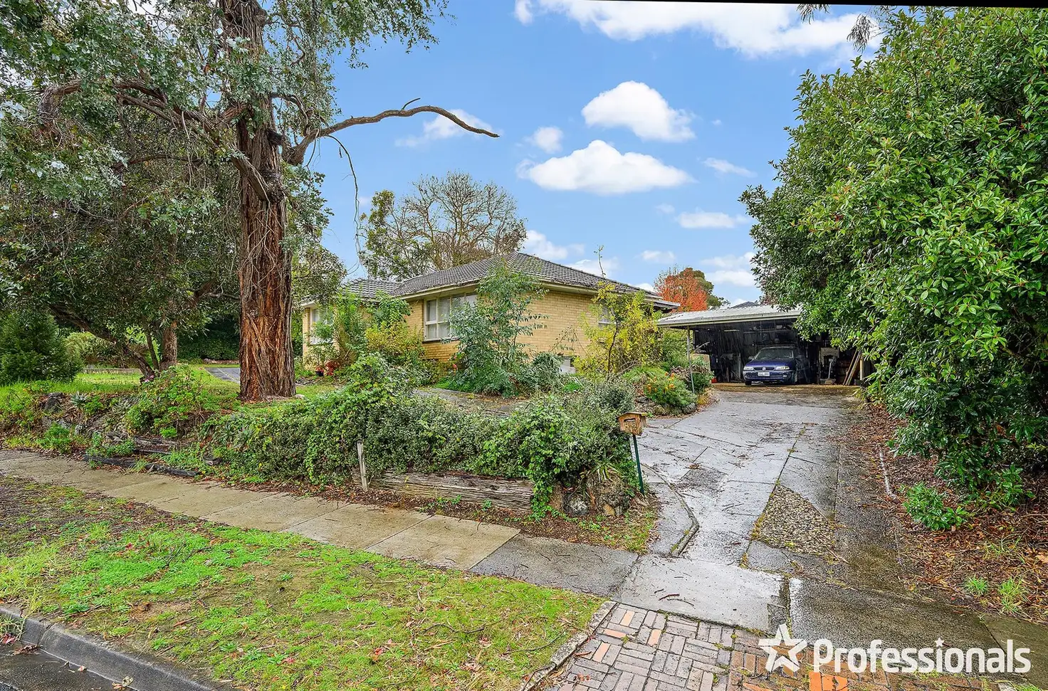 Main view of Homely house listing, 82 Dryden Concourse, Mooroolbark VIC 3138