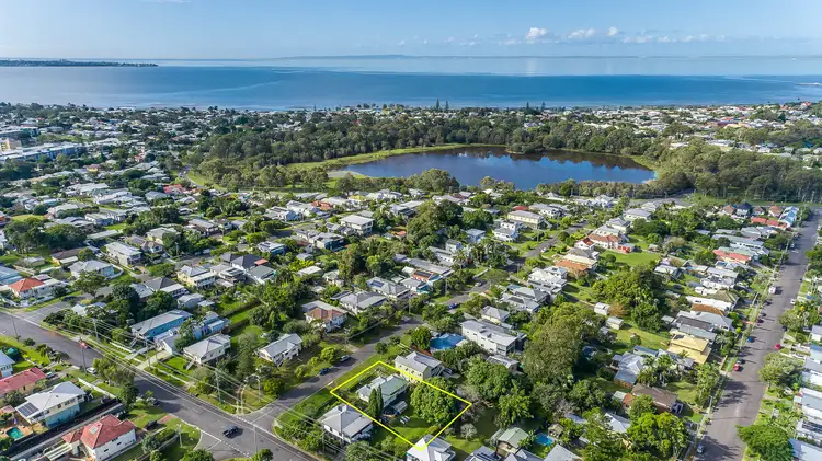 74 Hoskins Street, Sandgate QLD 4017