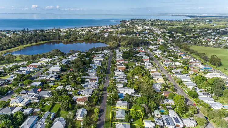 Sixth view of Homely semi-detached listing, 74 Hoskins Street, Sandgate QLD 4017