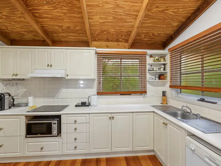 Sixth view of Homely house listing, 4 Ballina Court, Buxton VIC 3711