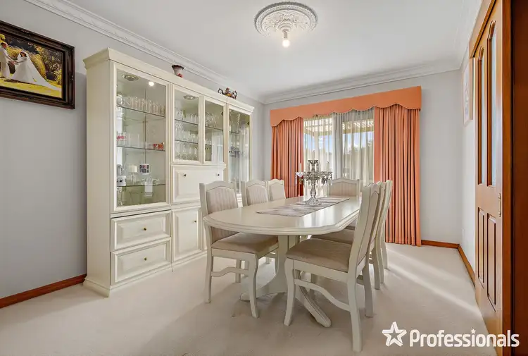 Fourth view of Homely house listing, 5 Batterbee Drive, Mooroolbark VIC 3138