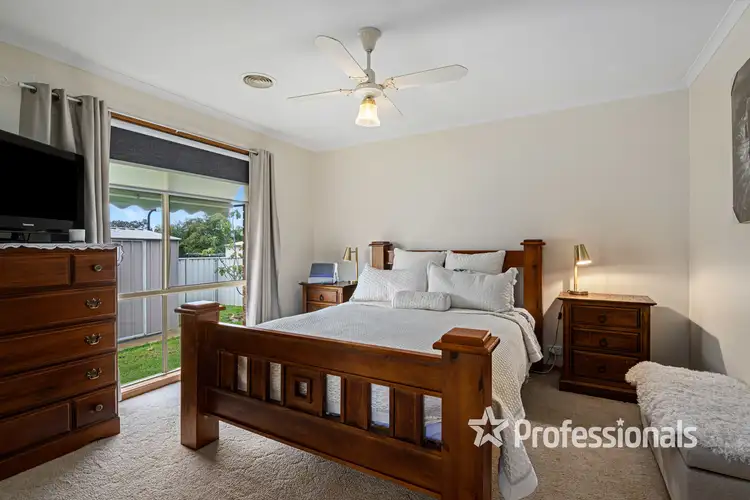 Sixth view of Homely house listing, 8 Elmslie Circuit, Wodonga VIC 3690