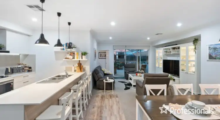 12 Ashcroft Loop, Wattle Grove WA 6107