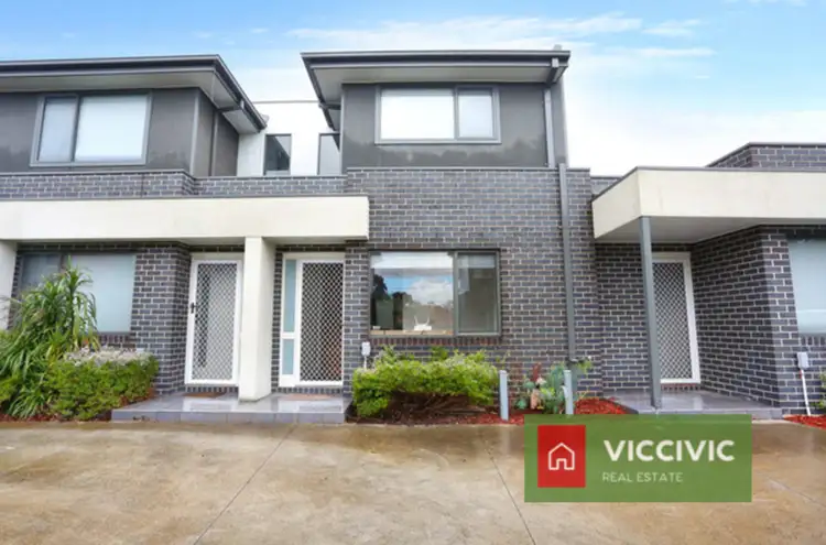 12 Illawarra Street